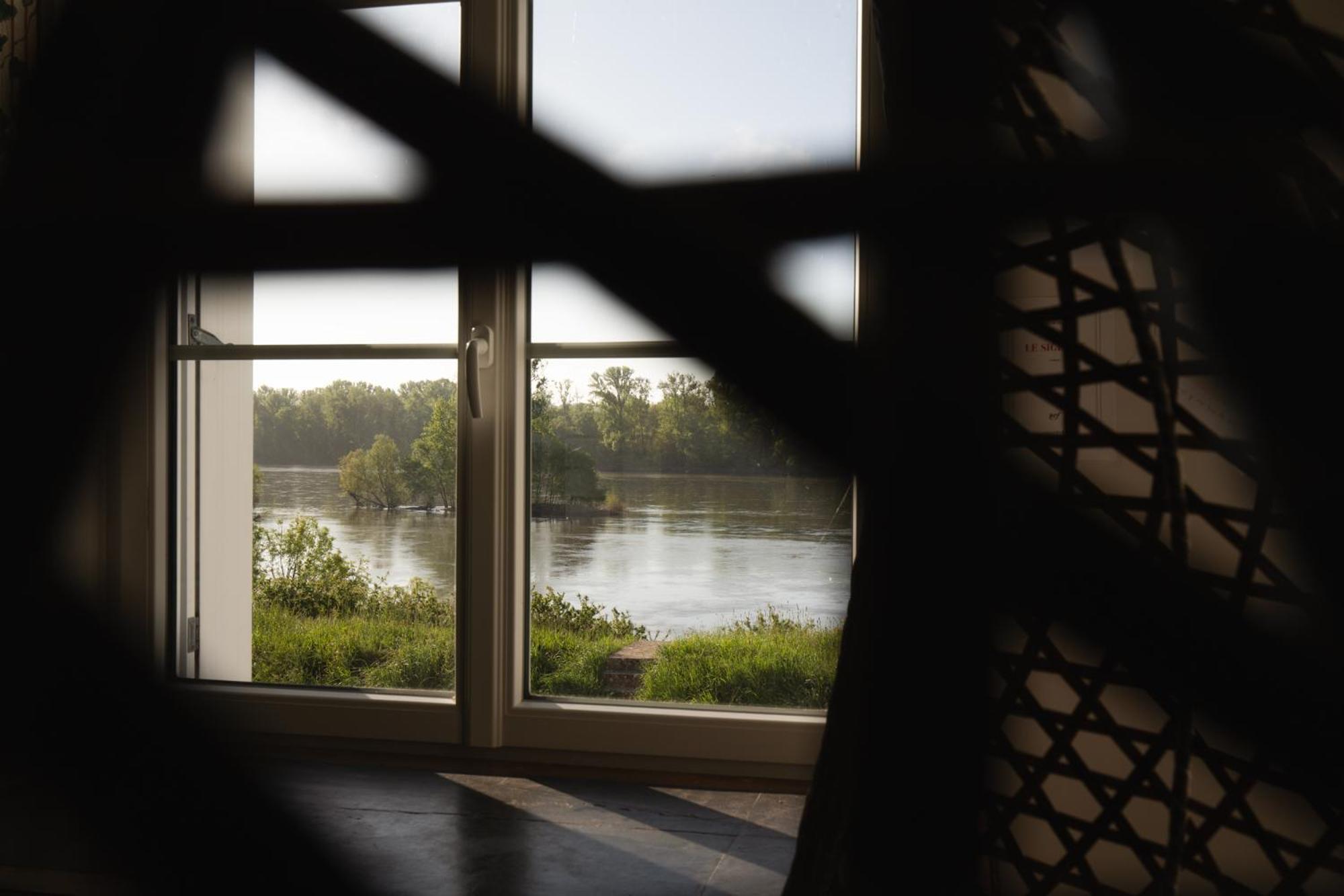Jacuzzi Et Vue Sur Loire - Maison D'Hotes L'Odyssee La Chapelle-sur-Loire Dış mekan fotoğraf